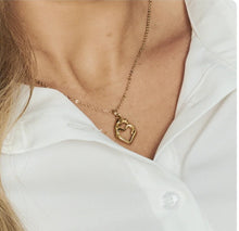 Load image into Gallery viewer, Mother & Child Heart Necklace