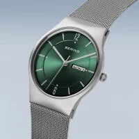 Load image into Gallery viewer, BERING Classic Brushed Silver Green