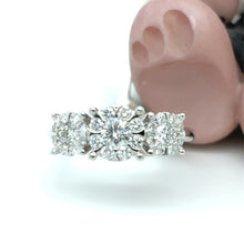 Load image into Gallery viewer, 18K White Gold 3Stone Diamond Ring