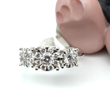 Load image into Gallery viewer, 18K White Gold 3Stone Diamond Ring