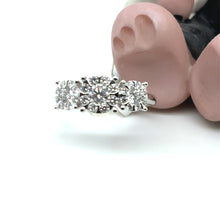 Load image into Gallery viewer, 18K White Gold 3Stone Diamond Ring