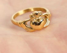 Load image into Gallery viewer, Classic Claddagh Ring