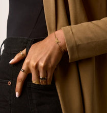 Load image into Gallery viewer, Grá Bracelet