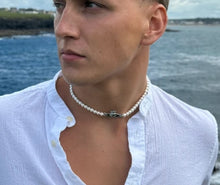 Load image into Gallery viewer, Claddagh Pearl Necklace
