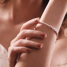 Load image into Gallery viewer, Clear Stone Bangle