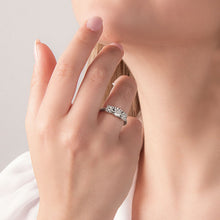 Load image into Gallery viewer, 18K 3 Stone White Gold Diamond Ring