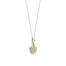 Load image into Gallery viewer, Shell Necklace with pendant
