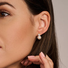 Load image into Gallery viewer, Zirconia Pearl Earrings
