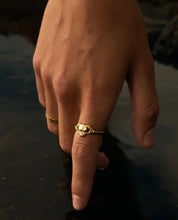 Load image into Gallery viewer, Classic Claddagh Ring

