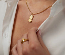 Load image into Gallery viewer, Ogham ‘Ireland’ Necklace
