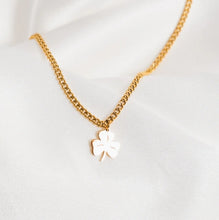 Load image into Gallery viewer, Irish Shamrock Pendant Bracelet

