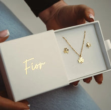Load image into Gallery viewer, Shamrock Gift Set
