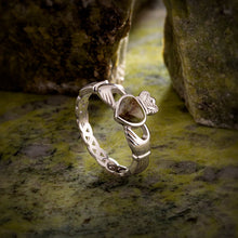 Load image into Gallery viewer, SILVER CONNEMARA MARBLE CLADDAGH WEAVE RING
