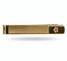 Load image into Gallery viewer, Ruby Star Set &amp; Barley Pattern Gold Plate Tie Slide
